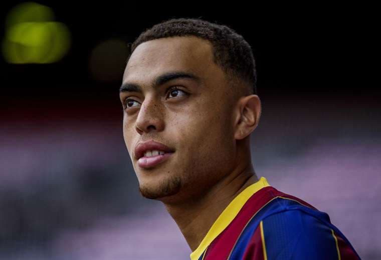Sergiño Dest | FCBarcelona.com