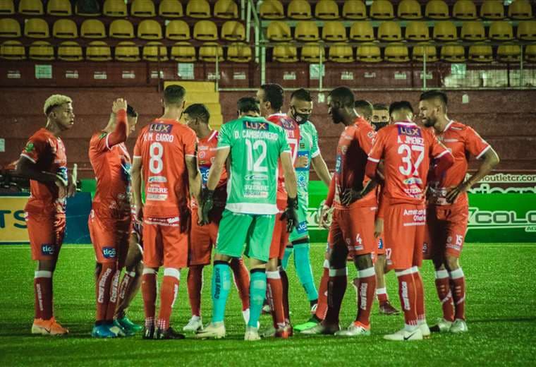 Facebook Santos de Guápiles.