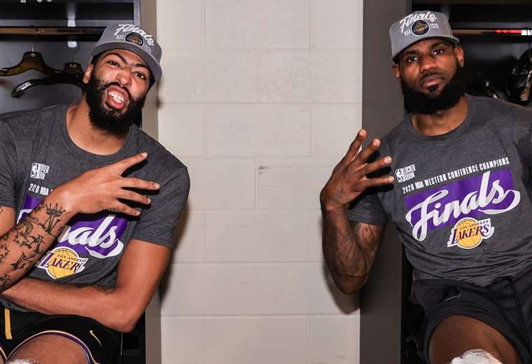 LeBron James y Anthony Davis.