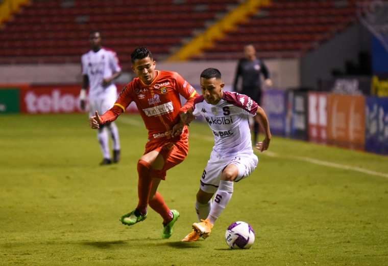 Photo Media Express.