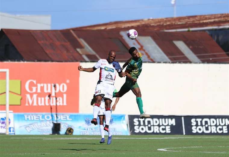 Limón-Alajuelense. LDA