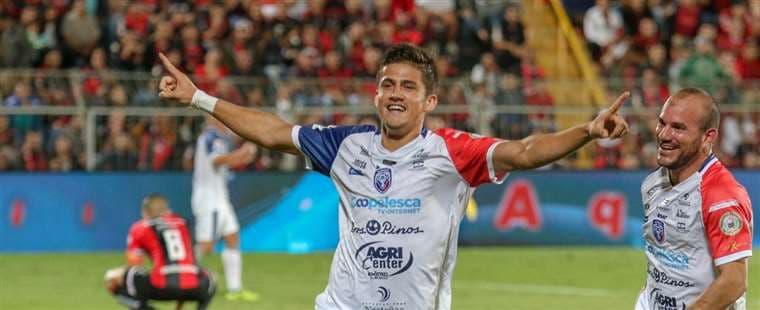 Alberth Villalobos. ADSC