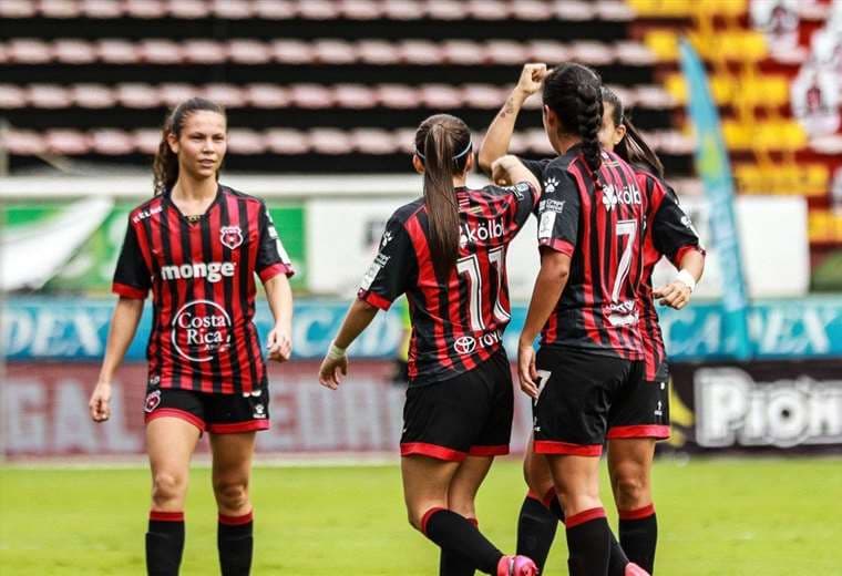 Twitter Liga Deportiva Alajuelense.