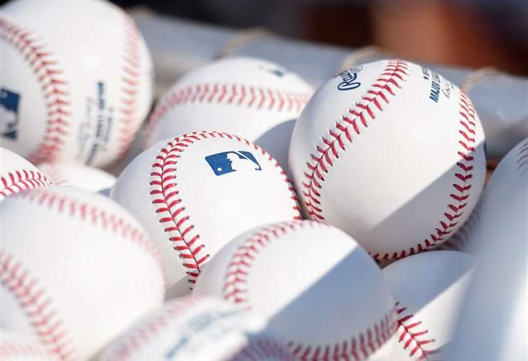 Facebook MLB.