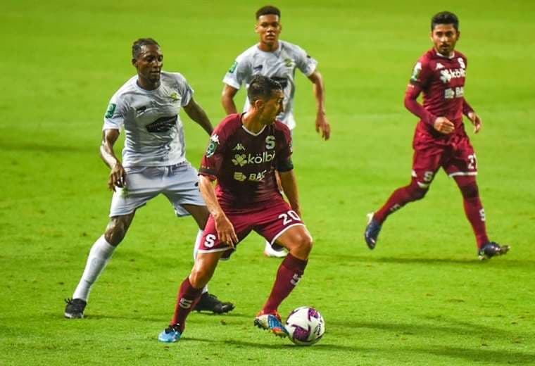 Mariano Torres. Saprissa