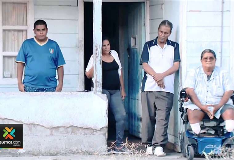 Sonia, con 60 años, es responsable de su hijo y de dos hermanos con discapacidad