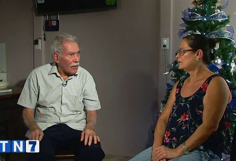 Pareja de adultos mayores recibió casa propia y... ¡La boda de sus sueños!