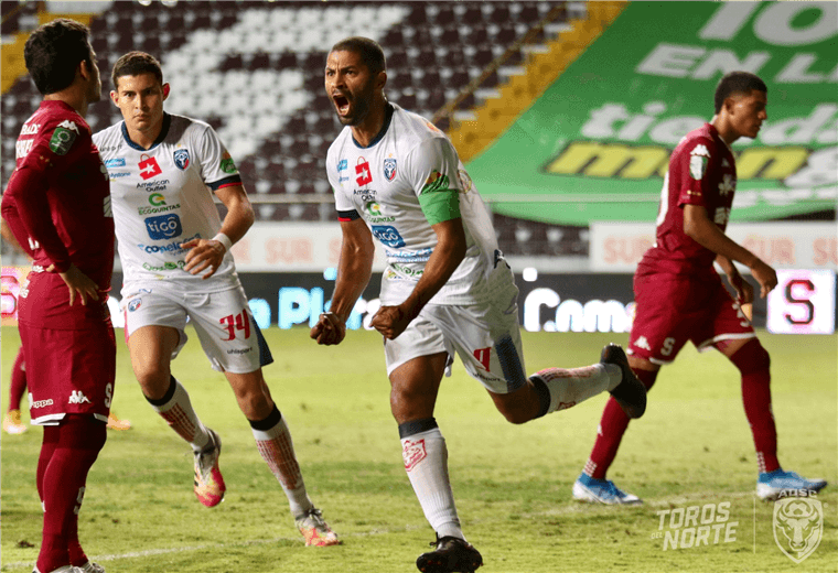 Prensa AD San Carlos.