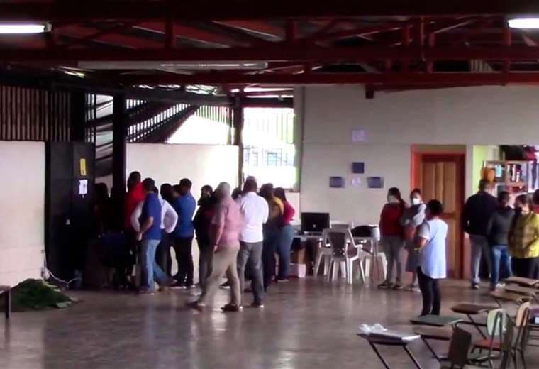 Allanan instalaciones de asociación investigada por presuntas estafas