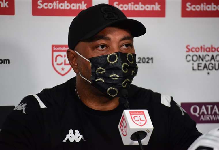 Prensa Deportivo Saprissa.