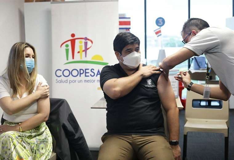 Tomada del Facebook de Carlos Alvarado