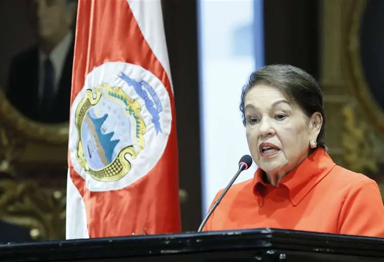 Diputada Gloria Navas se declara independiente