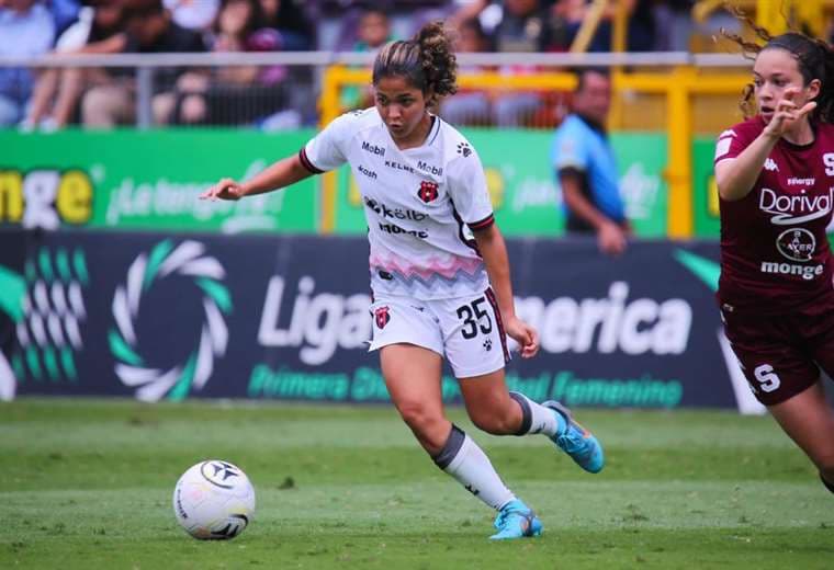 Saprissa-Alajuelense. LDA