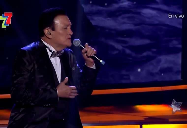 Cantante Rogelio Cisneros se recupera en casa