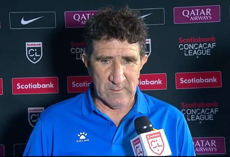 Héctor Vargas, técnico del Real España.