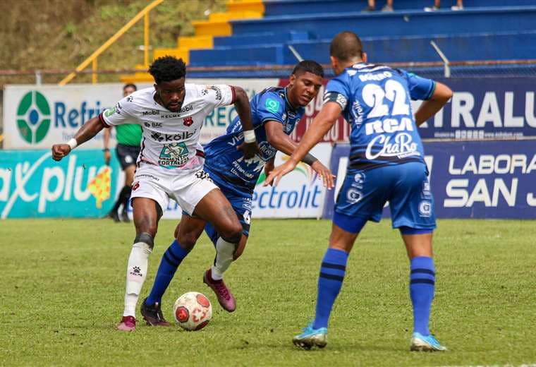 Grecia vs. Alajuelense.