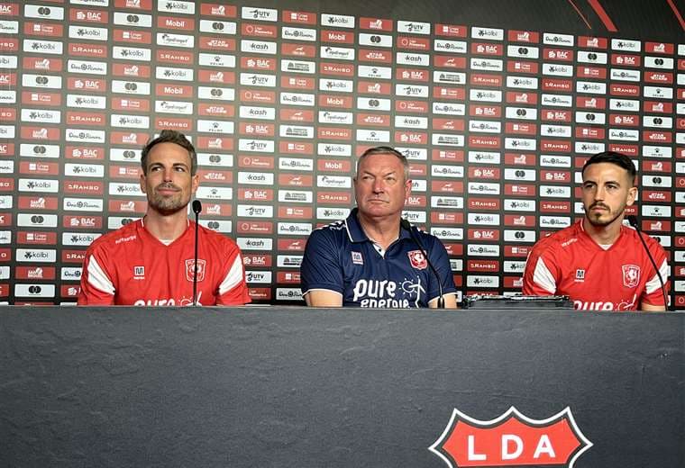 Twente en Costa Rica.