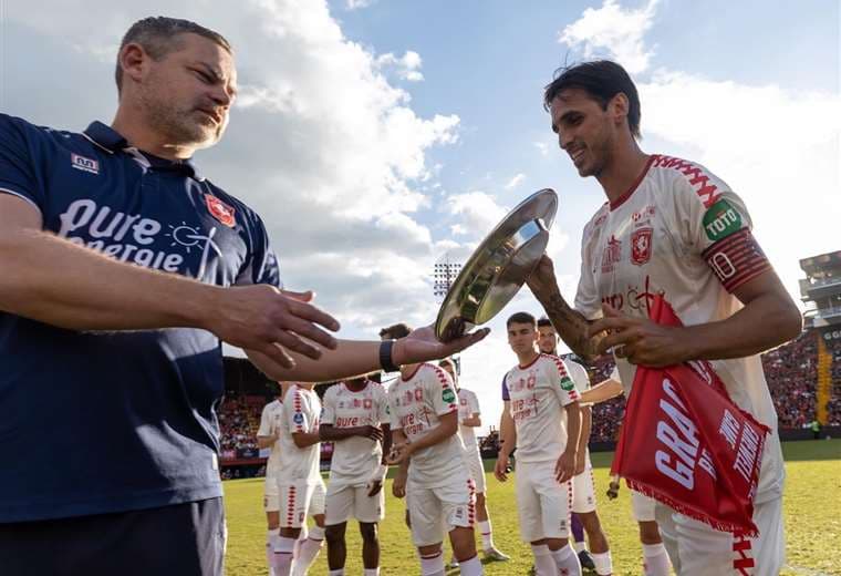 Despedida de Bryan Ruiz.