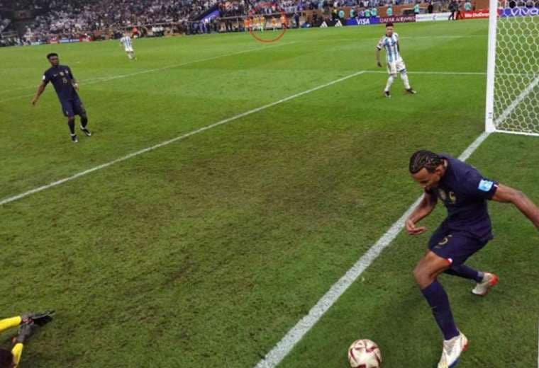 L'Equipe: Tercer gol de Argentina en la final de la Copa del Mundo debió ser invalidado