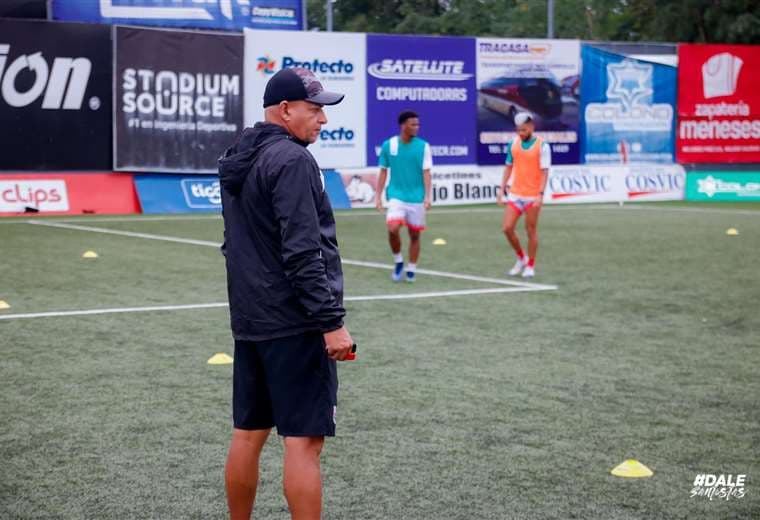 Erick Rodríguez, técnico de Santos. Foto: Prensa Santos