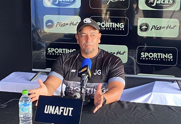 José Giacone, técnico de Sporting. Foto: Ricardo Cordero