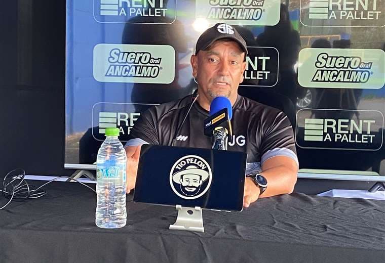José Giacone, técnico de Sporting. Foto: Ricardo Cordero