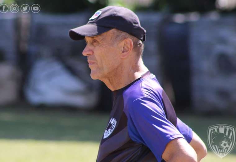 Johnny Chaves, técnico de Grecia. Foto: Municipal Grecia