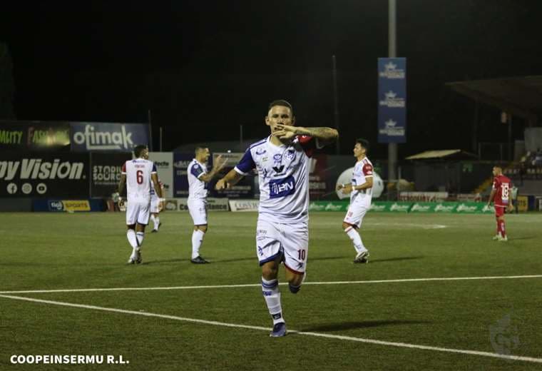 Ronaldo Araya volvió a ser figura con Cartaginés. Foto: Prensa Cartaginés