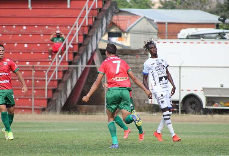 Anthony Contreras anotó ante Grecia: Foto: Prensa ADG