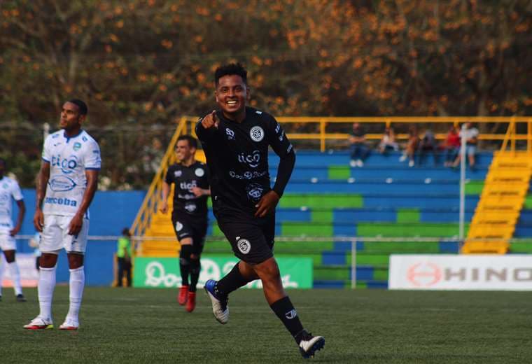 Jonathan Martínez anotó el segundo gol ante Jicaral. Foto: Prensa Sporting