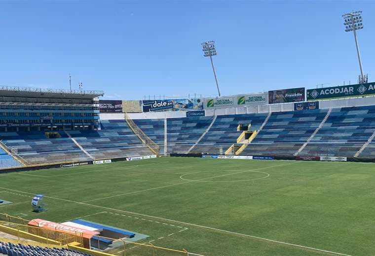 Estadio Cuscatlán.