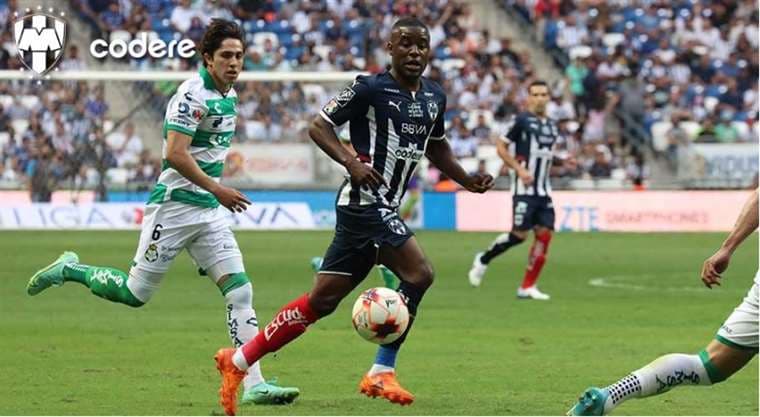Joel Campbell jugó este sábado ante el Santos.