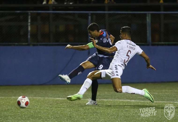 San Carlos derrotó a Saprissa en el Carlos Ugalde.