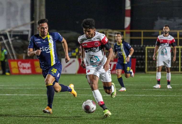 Alajuelense visitó a Guadalupe en el Colleya Fonseca.