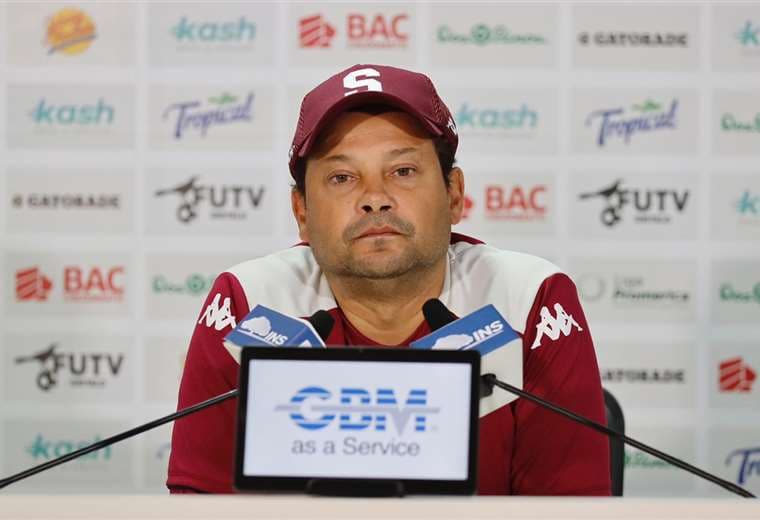 Jeaustin Campos, técnico de Saprissa.