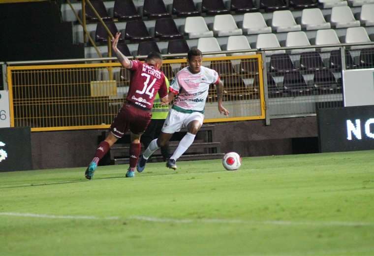 Guanacasteca visitó esta noche La Cueva.