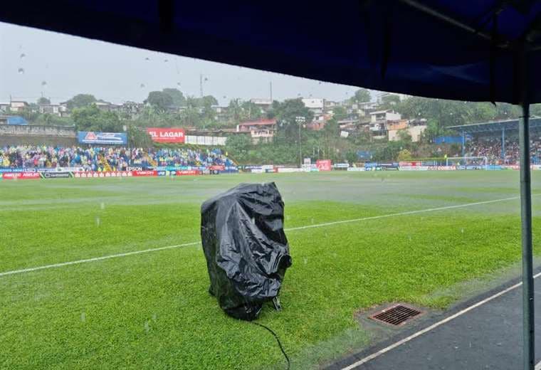 Suspendido juego Grecia vs. Saprissa.