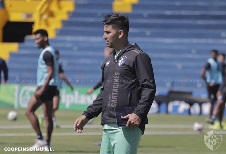 Douglas Brenes fue asistente de Geiner Segura.