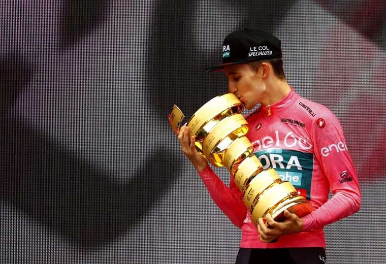 Hindley es el campeón del Giro de Italia.