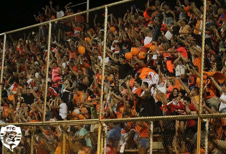 Porteños abarrotaron el estadio Lito Pérez en Liga de Ascenso.