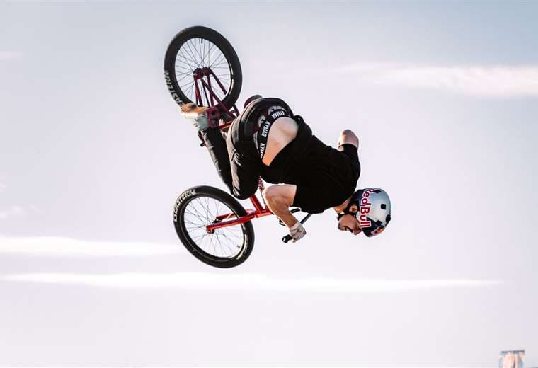 Kenneth Tencio finalizó su participación en España.