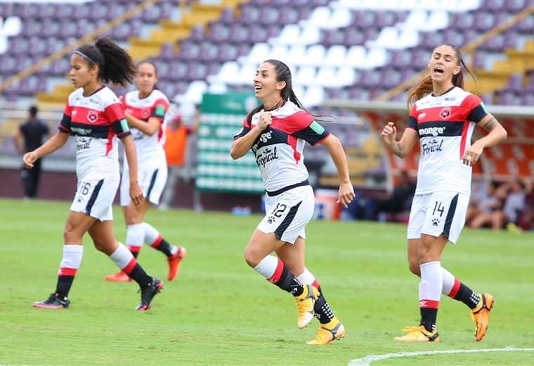 Alajuelense femenino. LDA