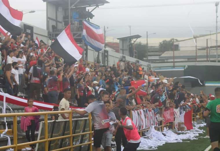 Ernesto Rohrmoser - Pavas