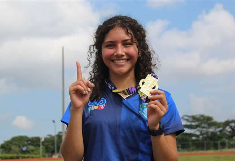 Vielka Arias volvió a romper el récord nacional.