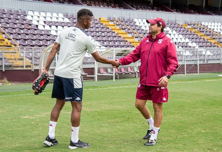 Fidel Escobar es jugador de Saprissa.