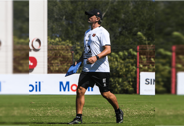 Martín Arriola, Alajuelense.