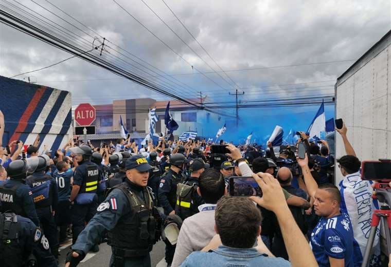 Buen ambiente se vivió en la previa de la gran final entre Cartaginés y Alajuelense.