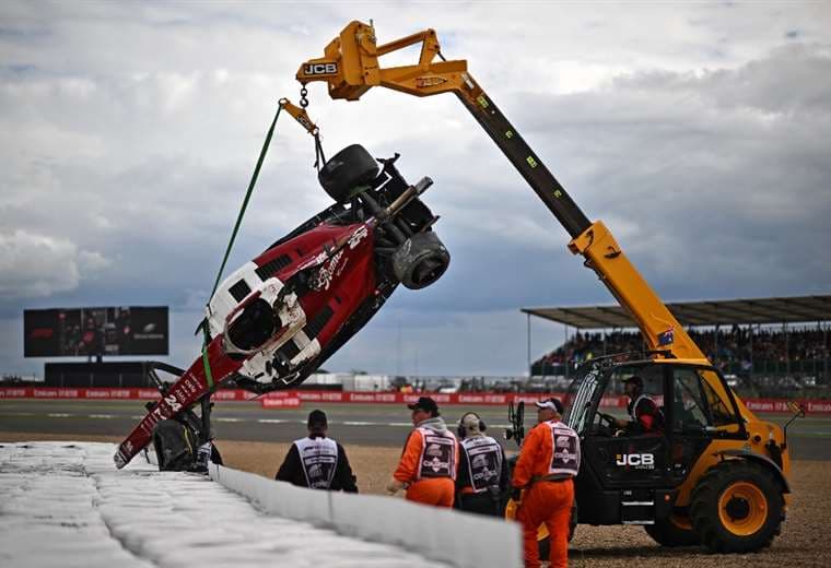Piloto chino Guanyu Zhou se accidentó este domingo en la Fórmula Uno.