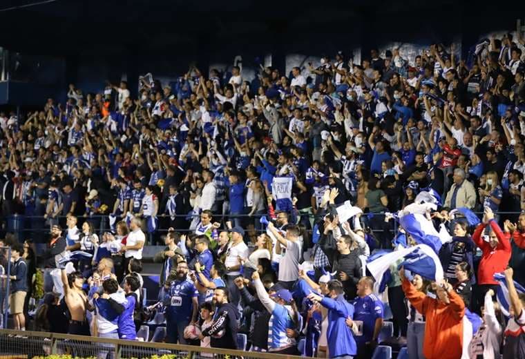 Celebración en el Fello Meza en el agónico gol de Cartaginés. Foto: José Fernando Araya