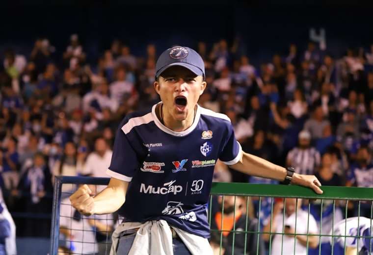 Celebración en el Fello Meza en el agónico gol de Cartaginés. Foto: José Fernando Araya